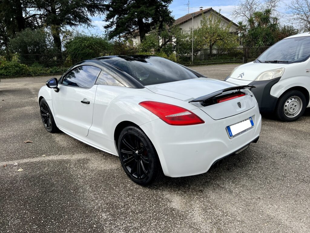 Peugeot RCZ