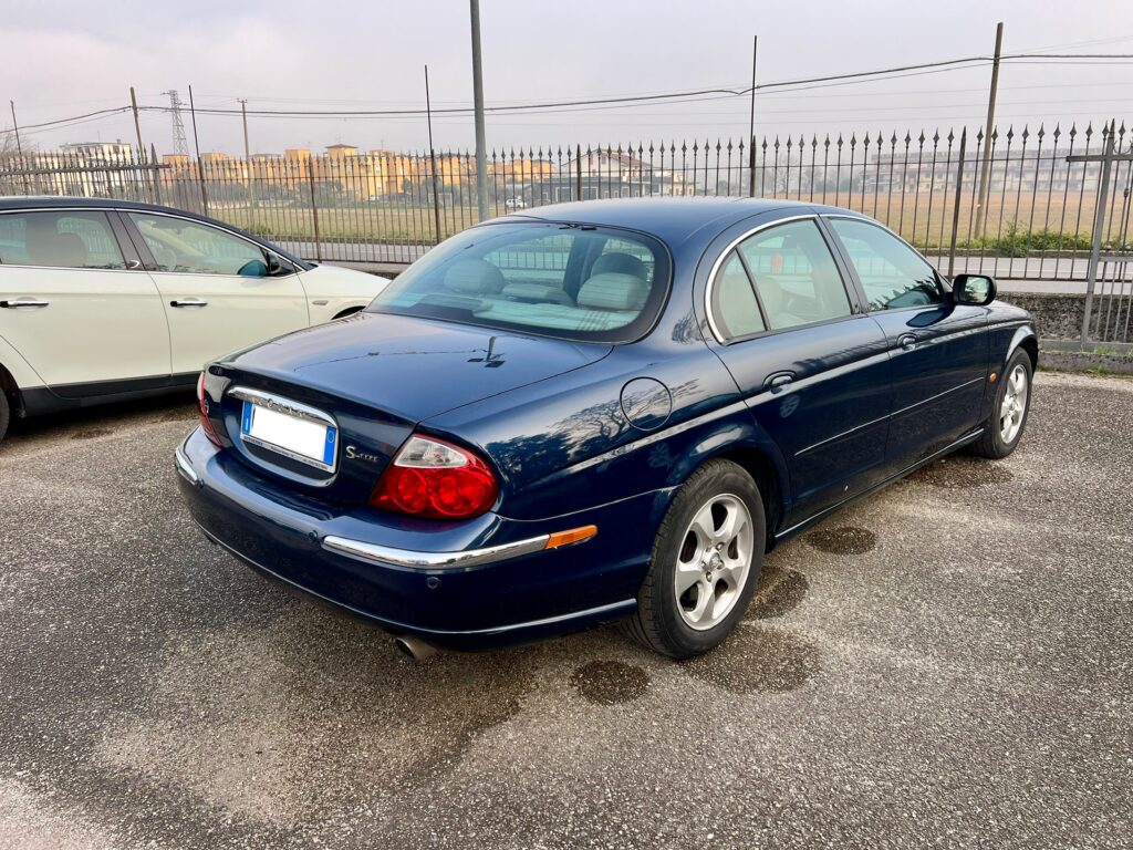 Jaguar S-Type